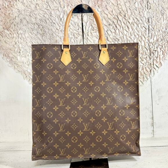 Louis Vuitton Sac Plat Tote Handbag in Monogram Canvas and Natural Leather - Picture 2 of 8